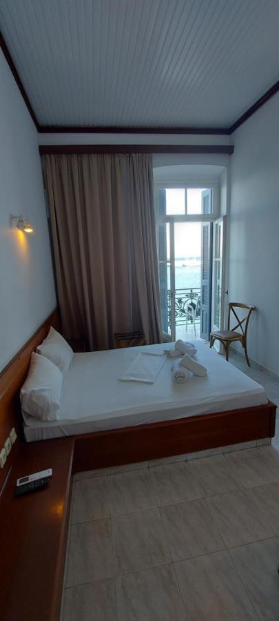 Leonidas Hotel Gíthio Kültér fotó