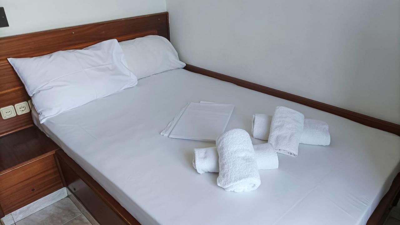 Leonidas Hotel Gíthio Kültér fotó