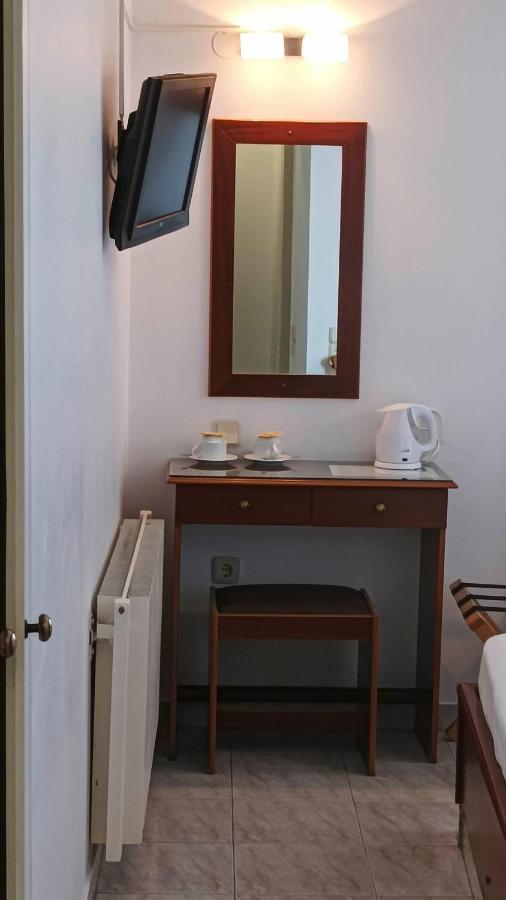 Leonidas Hotel Gíthio Kültér fotó