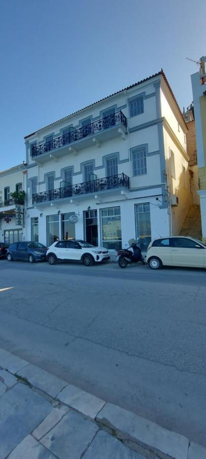 Leonidas Hotel Gíthio Kültér fotó